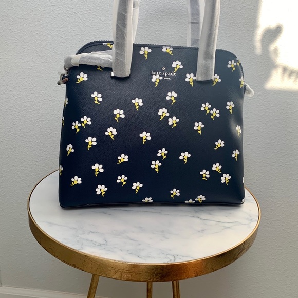 kate spade Handbags - FINAL MARKDOWN!! - Kate spade Dome Daisy purse